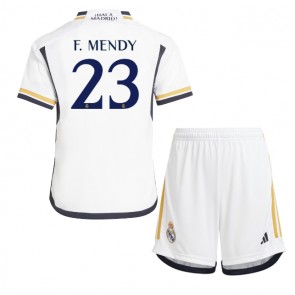 Maillot de foot Real Madrid Ferland Mendy #23 Domicile enfant 2023-24 Manches Courte (+ pantalon court)